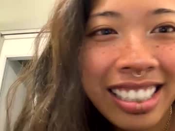webcam girl heavenngirlyy444 capture image #4027220