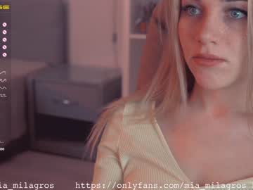 webcam girl mia_milagros capture image #933330
