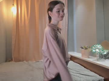 webcam girl elenecouch capture image #4027958
