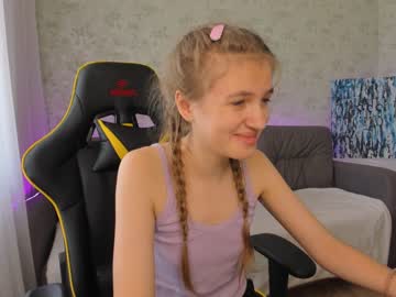 webcam girl nelly_mine capture image #2520916