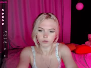 webcam girl small_blondee capture image #2480039