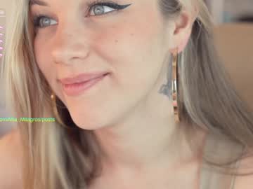 webcam girl mia_milagros capture image #2130447