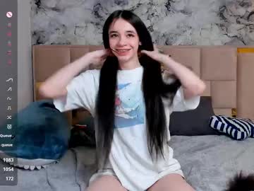 webcam girl moonlitkisss_ capture image #4075944