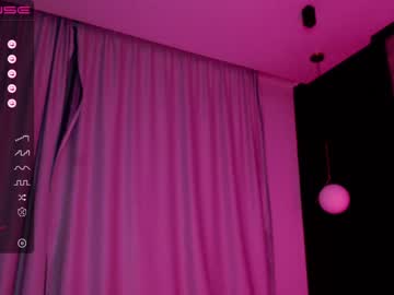 webcam girl small_blondee capture image #2480172