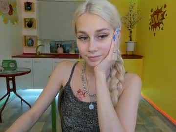 webcam girl leila_moors capture image #107777