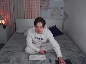 webcam girl emmaandjake capture image #2849839