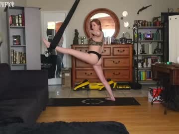 webcam girl tinatopp capture image #1418598