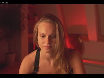 webcam girl chillwithkira capture image #1827632