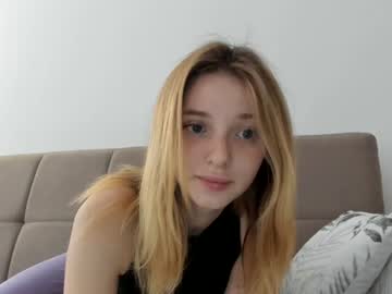 webcam girl olli_ver capture image #3000499