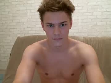 webcam man milkshake_on_body capture image #428374
