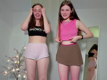 webcam girl k_a_r_o_l_i_n_a capture image #2400576