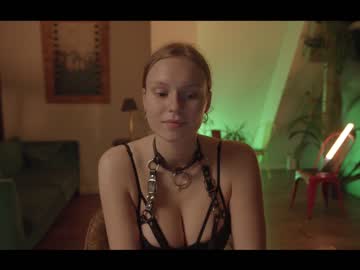 webcam girl chillwithkira capture image #1418354