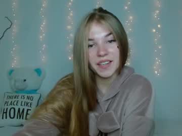 webcam girl little__cherrry capture image #2481108