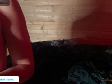 webcam couple lindsey_loves_leo capture image #3886743