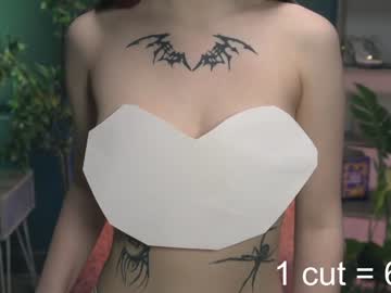 webcam girl ella_knockers_xl capture image #1702252