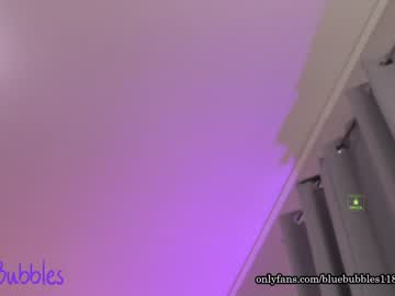 webcam girl blue_bubbles118 capture image #2425812