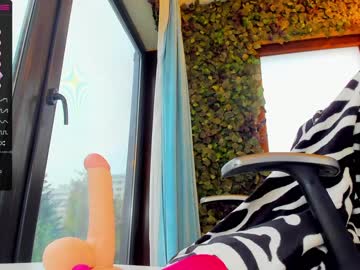 webcam girl sassyt33n capture image #3102528