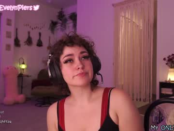webcam girl evelynpiers capture image #2690827