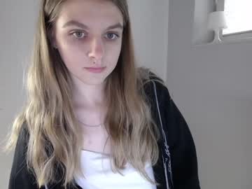 webcam girl lana_heisstt capture image #676295