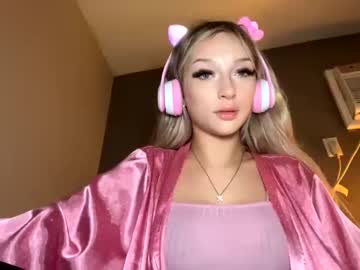 webcam girl katlatte capture image #3981108