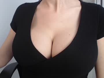 webcam girl eat_mee_out capture image #1955341