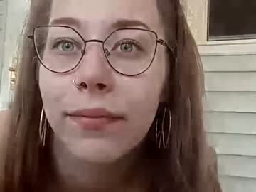 webcam girl swall0wingsw0rds capture image #3928885