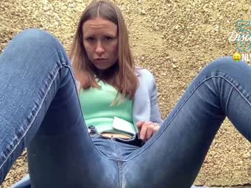 webcam girl eatmypie69 capture image #1644676