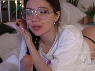 webcam girl _deepthroatgalactica capture image #1260159