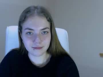 webcam girl zoey_deuttch capture image #3681880