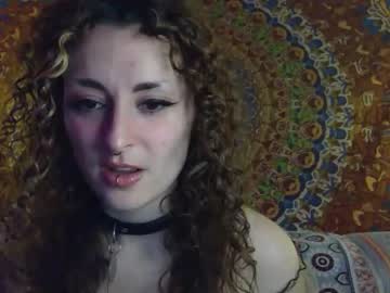 webcam girl pistachio__nut capture image #990822