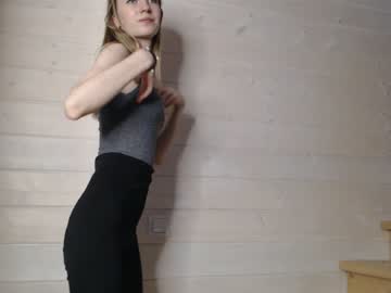 webcam girl princess__aurora capture image #3670381