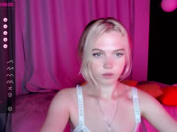webcam girl small_blondee capture image #2480381