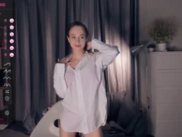 Cam for loveeonlovee