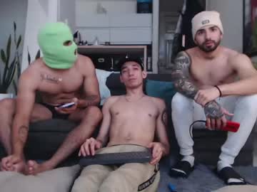 webcam man fratguysonline capture image #2458585