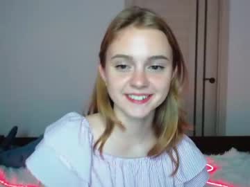 webcam girl shy_mirabel capture image #2200630