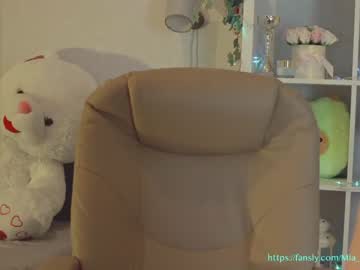 webcam girl mia_milagros capture image #1720737