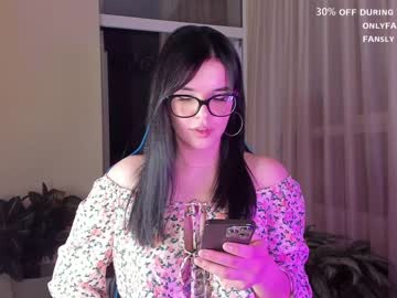 webcam girl aavee capture image #3359093