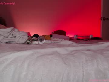 webcam couple pandaworldcb capture image #3114172