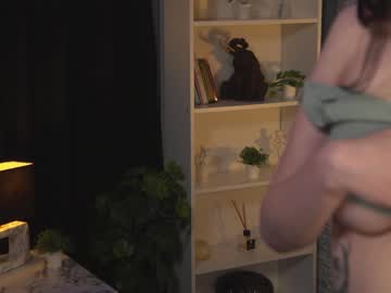 webcam girl ella_knockers_xl capture image #3194900