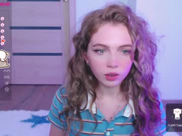 webcam girl small_blondee capture image #3098182