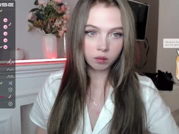 webcam girl small_blondee capture image #2780840