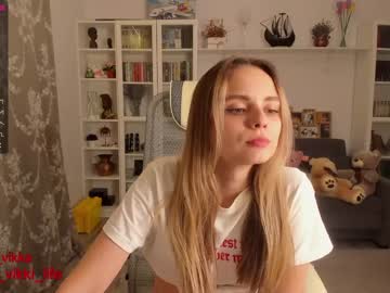 webcam girl misss_vikki capture image #1381359