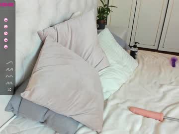 webcam girl isabella__quinn capture image #1770052