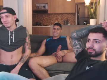 webcam man fratguysonline capture image #3750476