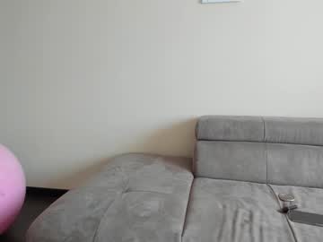 webcam girl emilymilf__ capture image #2651179