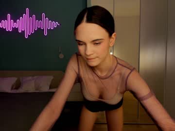 webcam girl gloriamil capture image #3268255