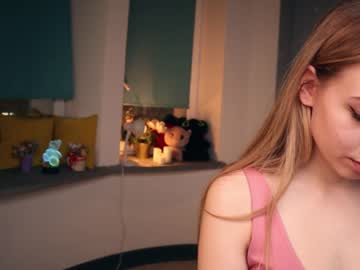 webcam girl aleksa_cutie capture image #1474394