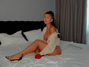 webcam girl moniqueeass capture image #1803305
