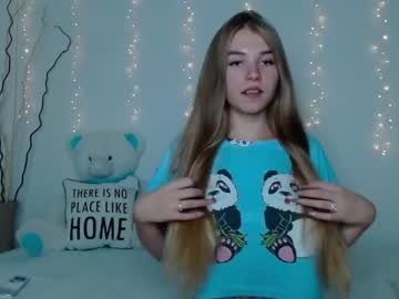 webcam girl little__cherrry capture image #2517394