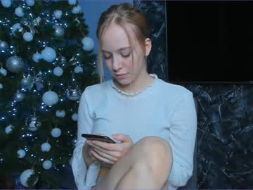 webcam girl milena_plays capture image #756286